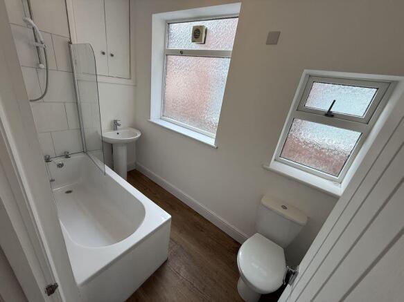 2 bed Bungalow to rent Image 5