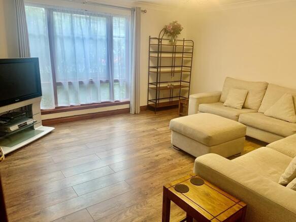 Lounge 1