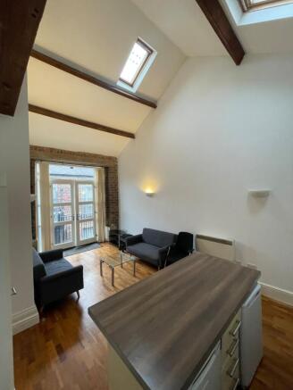 1 bed Apartment to rent Image 6