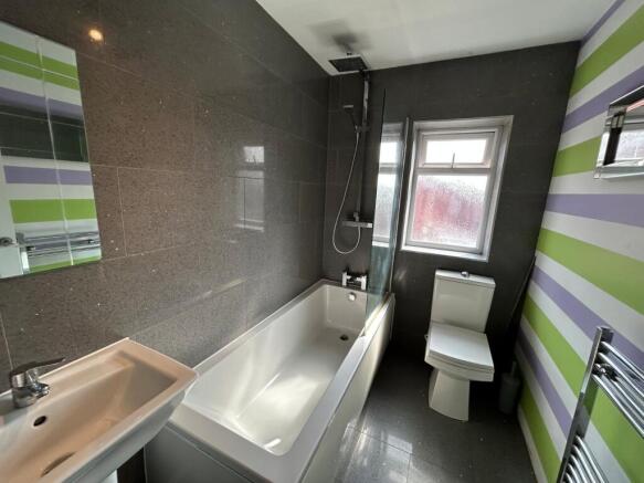 3 bed Semi-Detached to rent Image 7