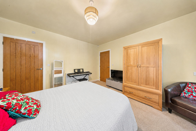 3 bed Detached Bungalow for sale Image 5
