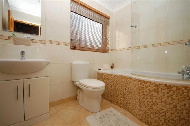 Ground floor Bathroo