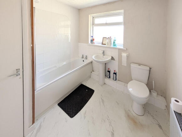 3 bed Detached for sale Image 8