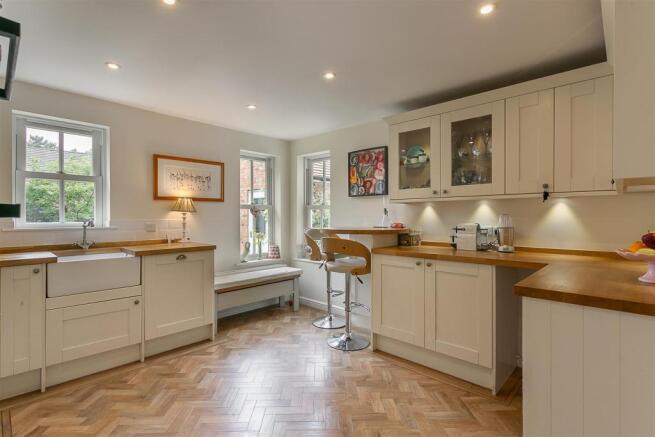 Kitchen/Breakfast Room