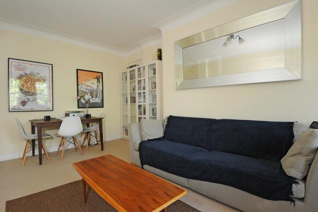 Reception Room (shot 3)