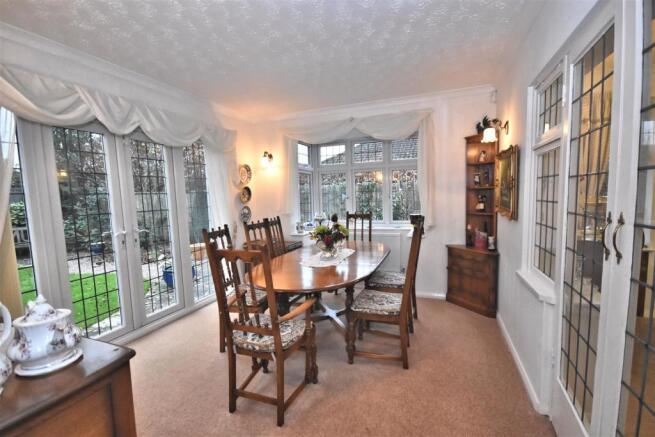 Dining room.jpg