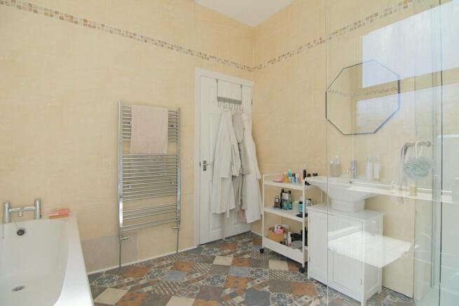 2 bed Terraced for sale Image 9