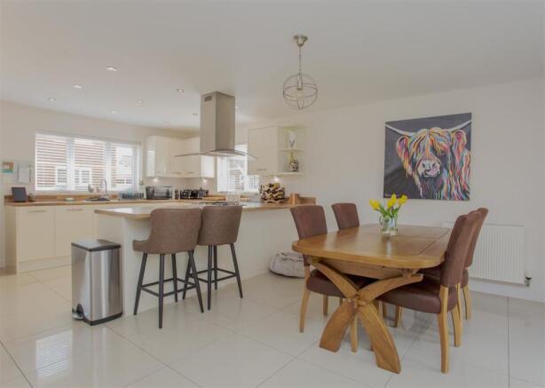 Kitchen/Dining Room