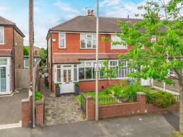 32, Colwyn Crescent, South Reddish, Stockport SK5 7LL