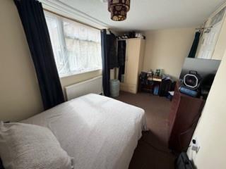 Bed 1.jpg