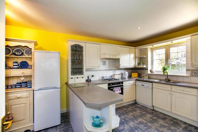 IMG_3715 Kitchen-Edi