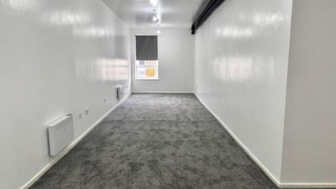 1 bed Flat to rent Image 4