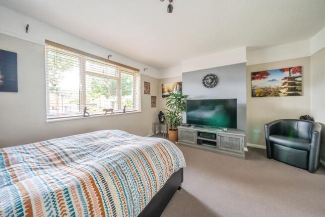 Bedroom/ Living Room