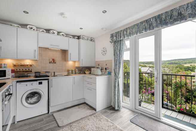 Kitchen (2)