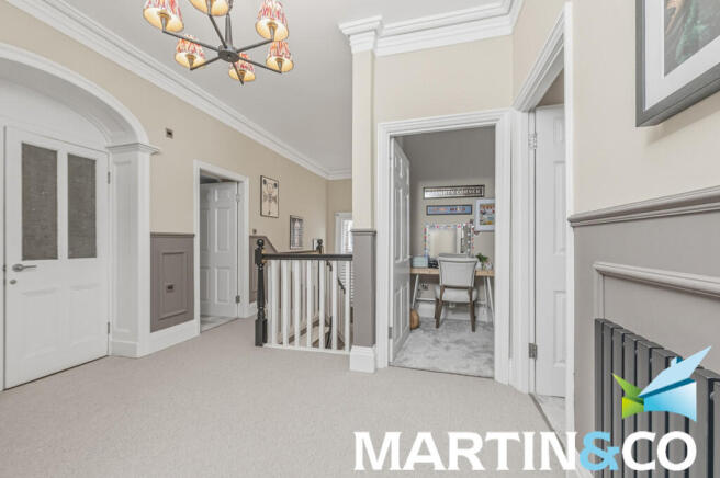 3 bed Apartment for sale Image 4