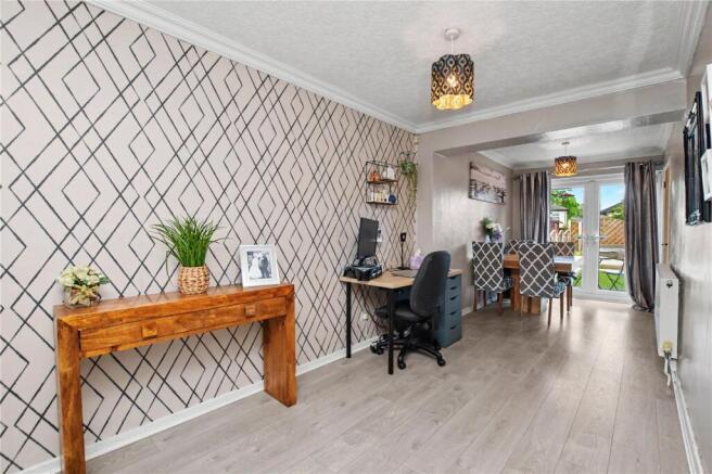 3 bed Semi-Detached for sale Image 4