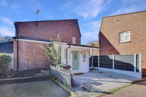 80, Paxfords, Laindon, Basildon SS15 6SQ