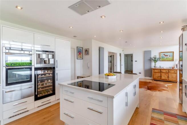 3 bed Detached for sale Image 4