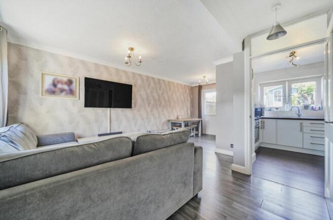 Living room/kitchen