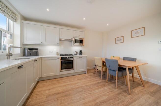 1401247-11-696fc0ba3990f