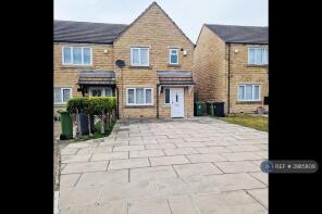 17, Warrenfield Court, Deighton, Huddersfield HD2 1LH
