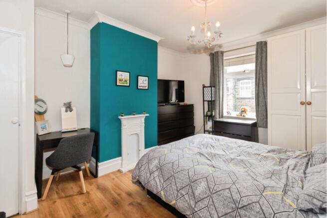 3 bed Terraced for sale Image 8