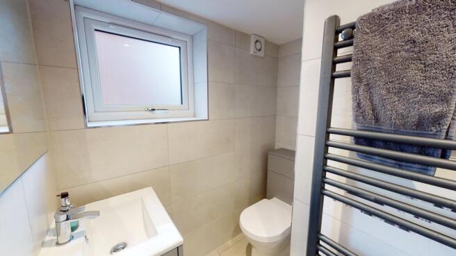 4 bed Detached for sale Image 12