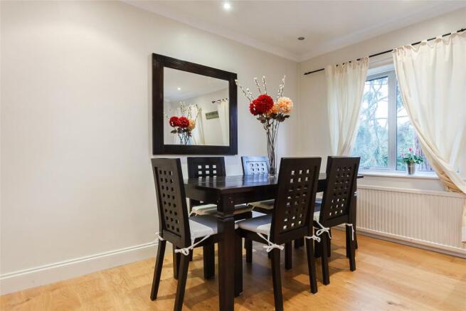 Sitting/Dining Room