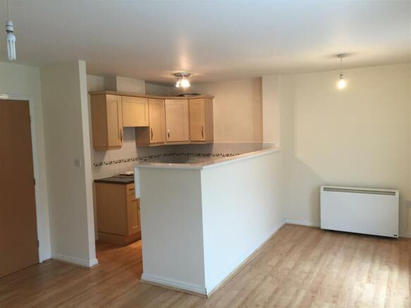 Dine - Open Plan.JPG