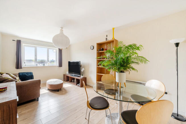 1440691-12-69d7a4...