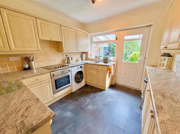 Bradwell rOAD, Lowton photo 4
