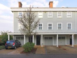 14, Portland Close, Worcester Park KT4 8DJ