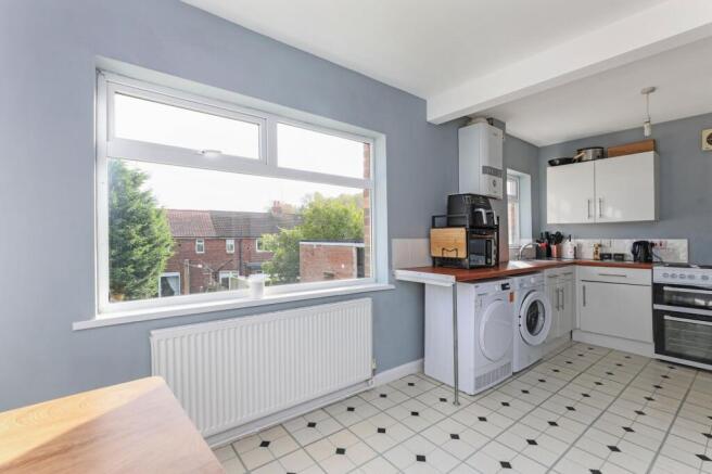 Springbank Road, Morley, LS27 photo 3