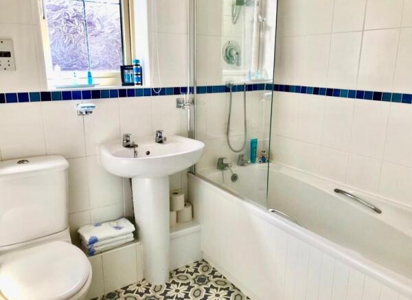 3 bed End of Terrace to rent Image 12
