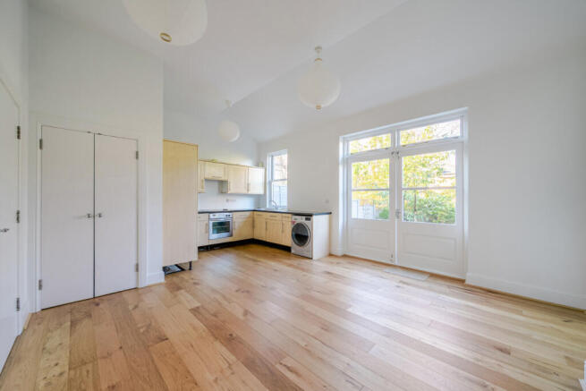 1394912-5-695bb6e...