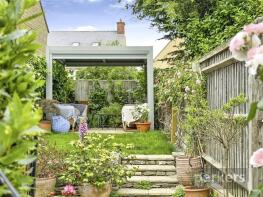 110, Corn Street, Witney OX28 6BU