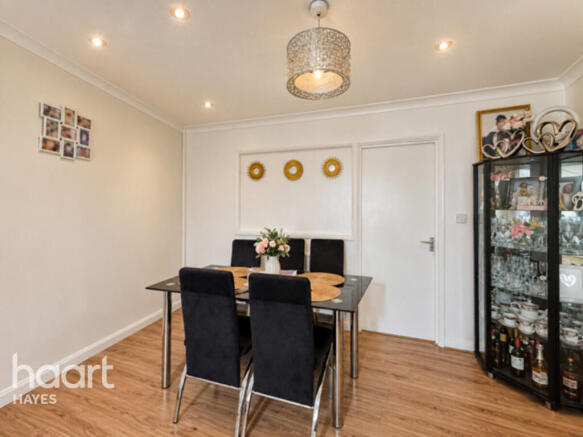 Savoy Avenue, Hayes photo 4