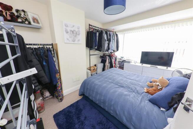 3 bed House for sale Image 10