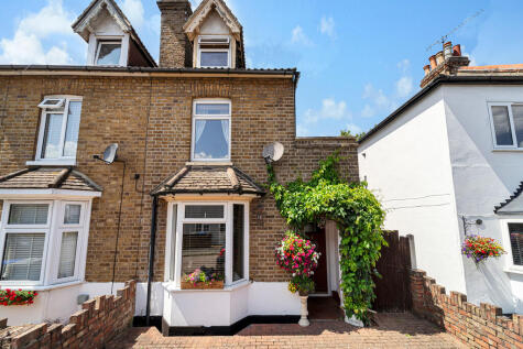 New Road, Staines-upon-Thames, Surrey