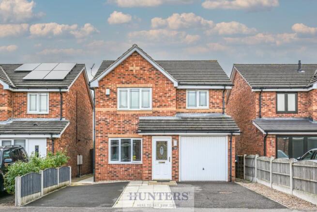 3-bed detached on Whitwell Main, Streethouse, £270,000