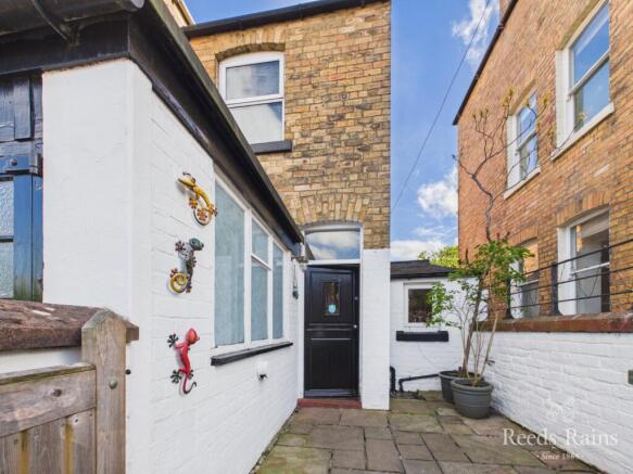 4 bed Semi-Detached for sale Image 8