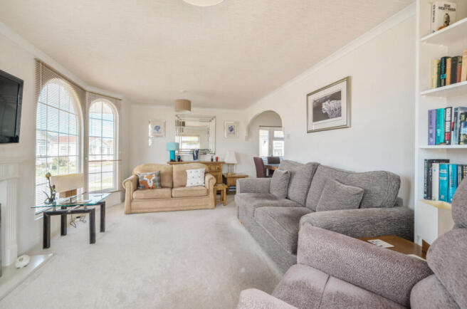 1486304-4-6a4bd24...