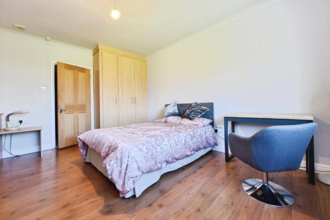 7 bed Bungalow for sale Image 11