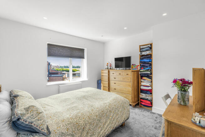 3 bed Semi-Detached for sale Image 8