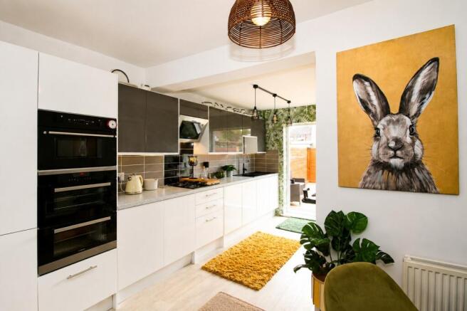 2 bed Terraced for sale Image 5