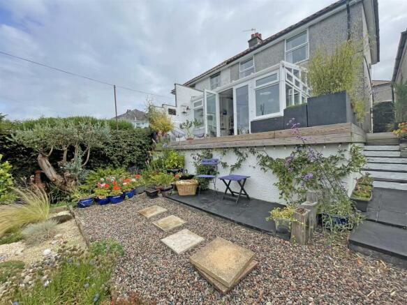 Churchill Way - Garden 2.jpg