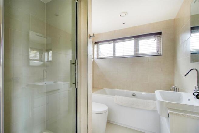 Family Bathroom.jpg