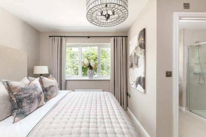4 bed Detached for sale Image 9