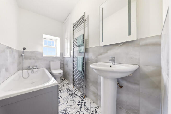 2 bed Terraced for sale Image 7