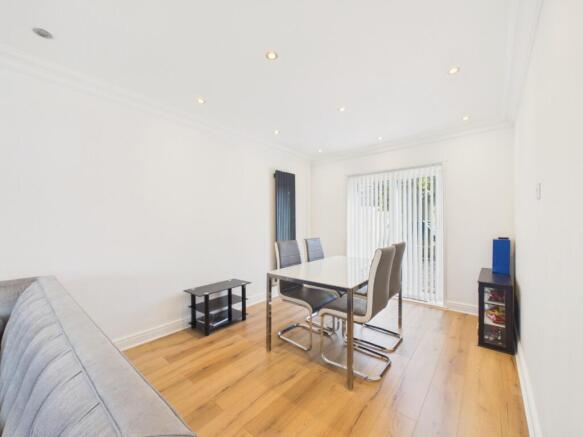 3 bed Terraced for sale Image 8